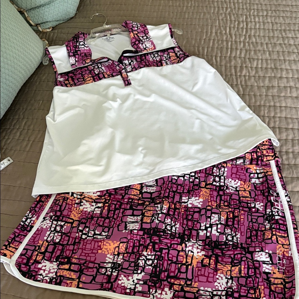 Coral Bay Pink and White Geometric Top